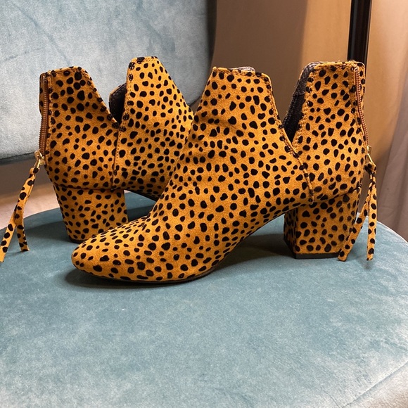 Qupid suede Leopard print pointed heeled boots🐆 - Picture 2 of 8